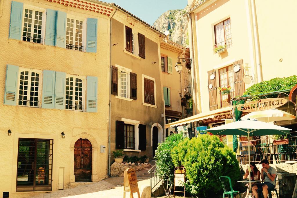 La Bonne Etoile - The Good Star Apartamento Moustiers-Sainte-Marie Quarto foto