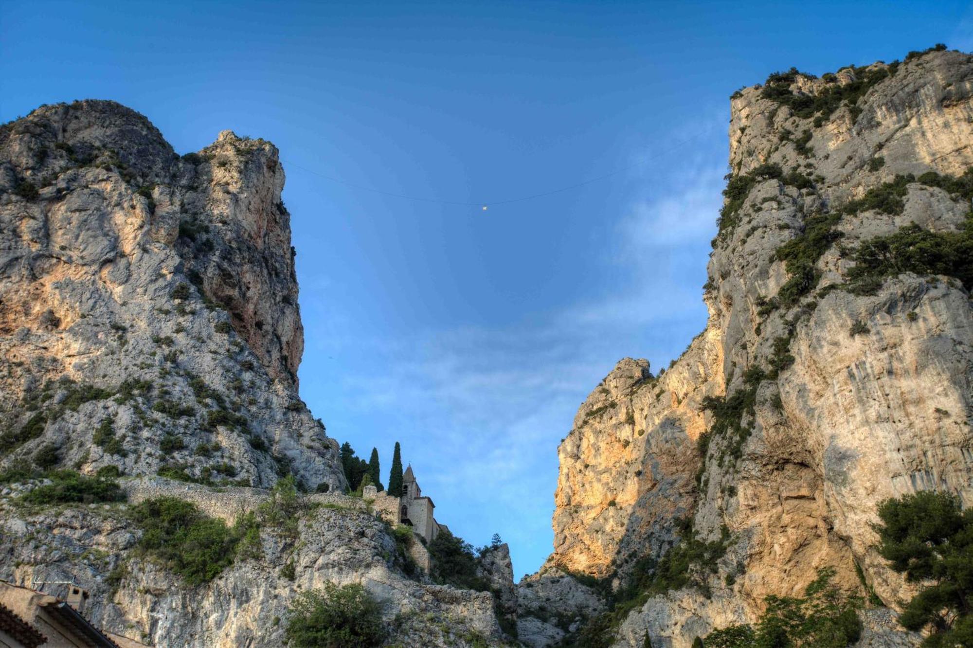 La Bonne Etoile - The Good Star Apartamento Moustiers-Sainte-Marie Quarto foto