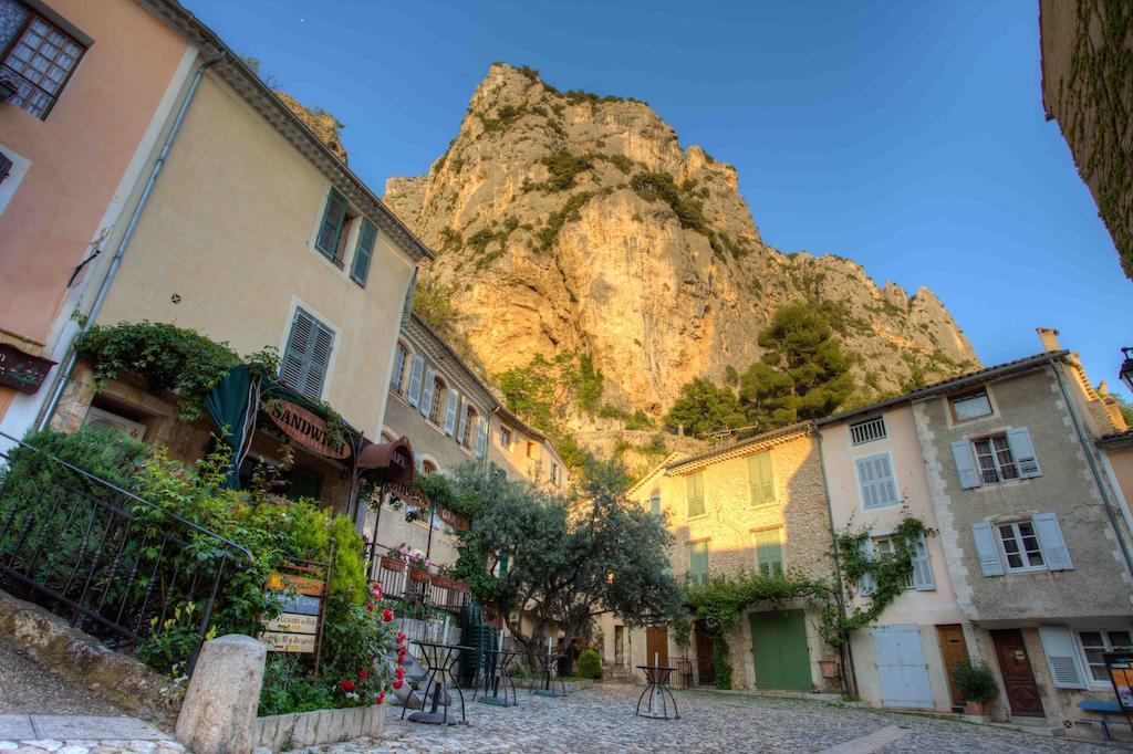 La Bonne Etoile - The Good Star Apartamento Moustiers-Sainte-Marie Quarto foto